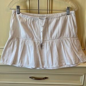 Short white Abercrombie and Fitch skirt size XS EUC